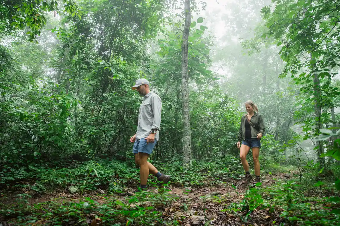 Explore-Harris-County-Georgia-Pine-Mountain-Trail-Romantic-Couple