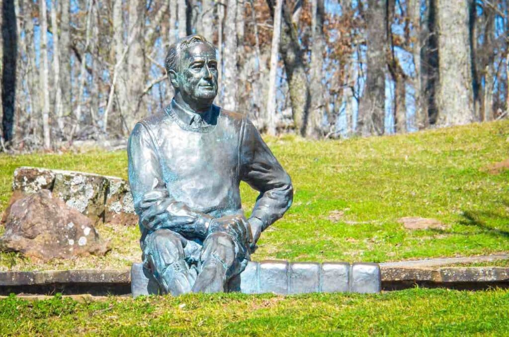Franklin-Roosevelt-Statue-FDR-Park-Explore-Harris-County