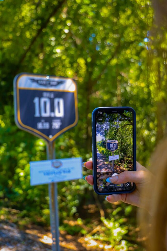 man-o-war-trail-marker-10-taking-photo