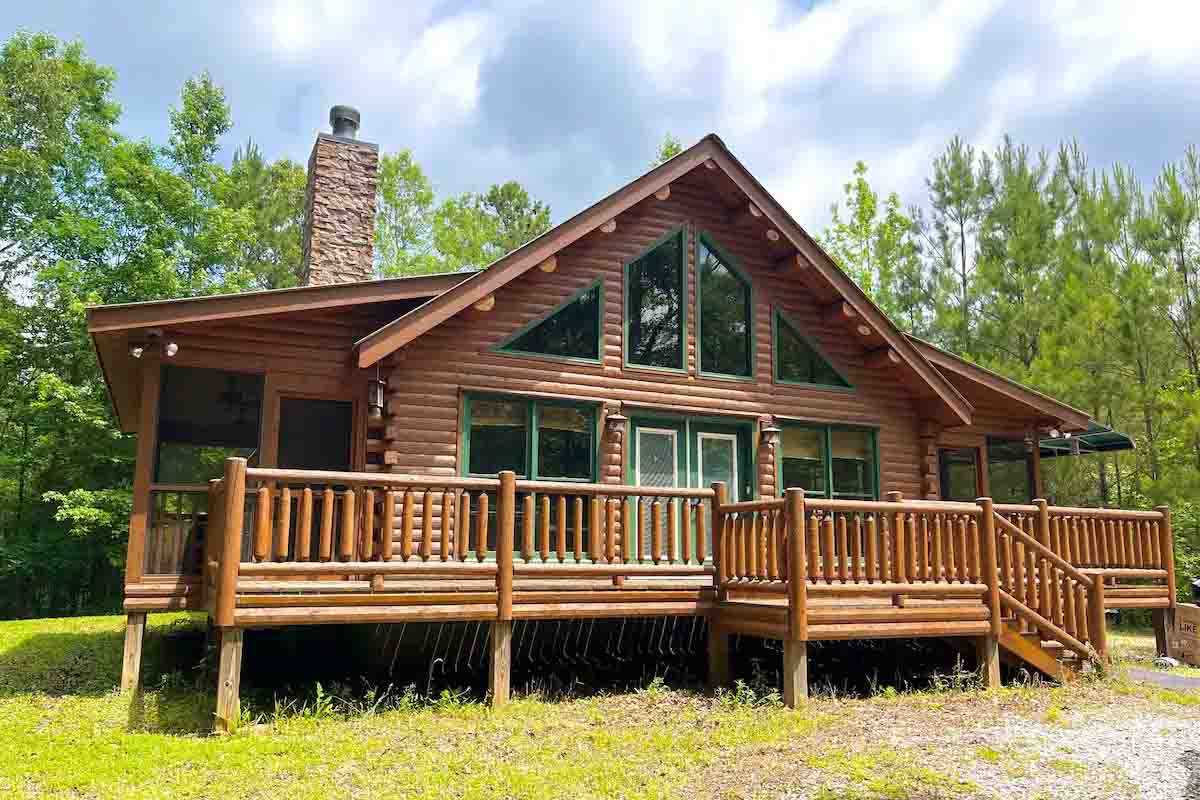 Luxury cabin for rent in Harris County, Ga.