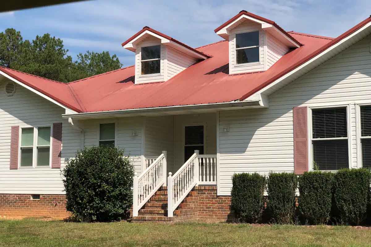 Exterior of Red Roof Retreat.