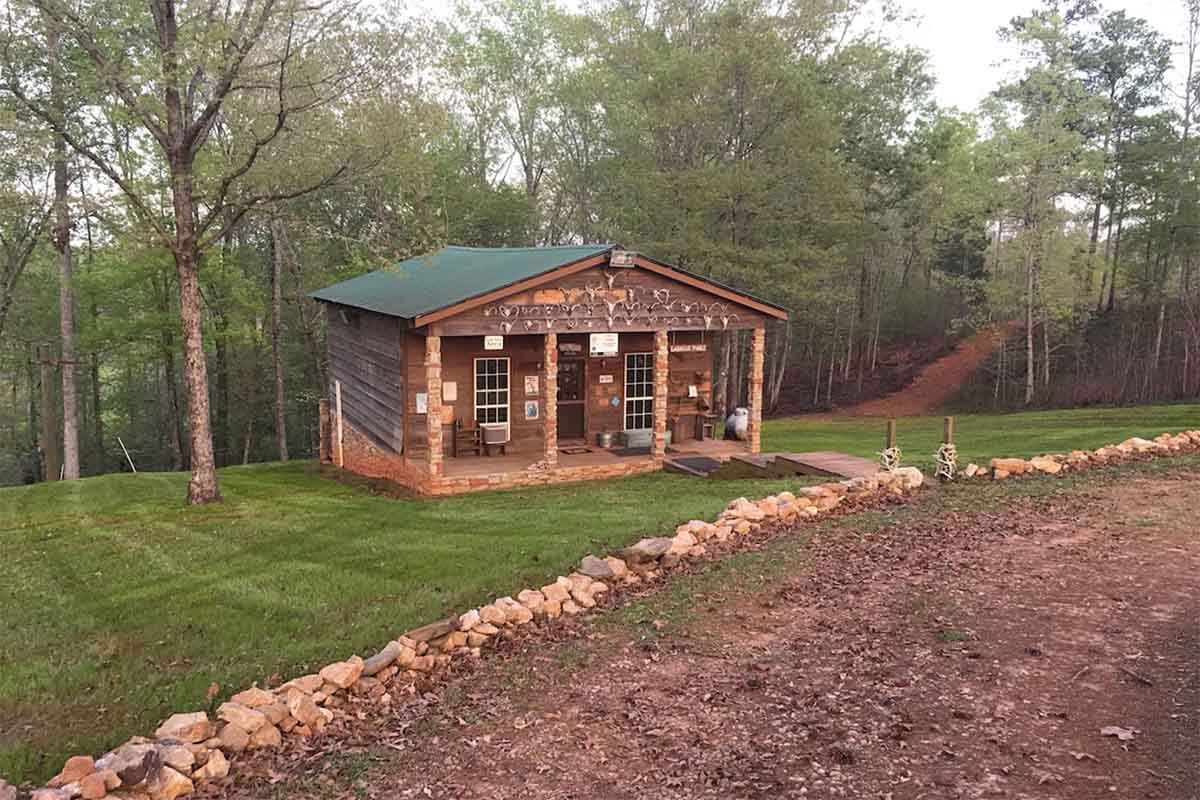 Rustic log cabin in Harris County, Ga.