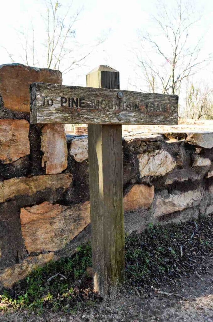 Trailhead-Wooden-Sign-Pine-Mountain-Trail-Explore-Harris-County