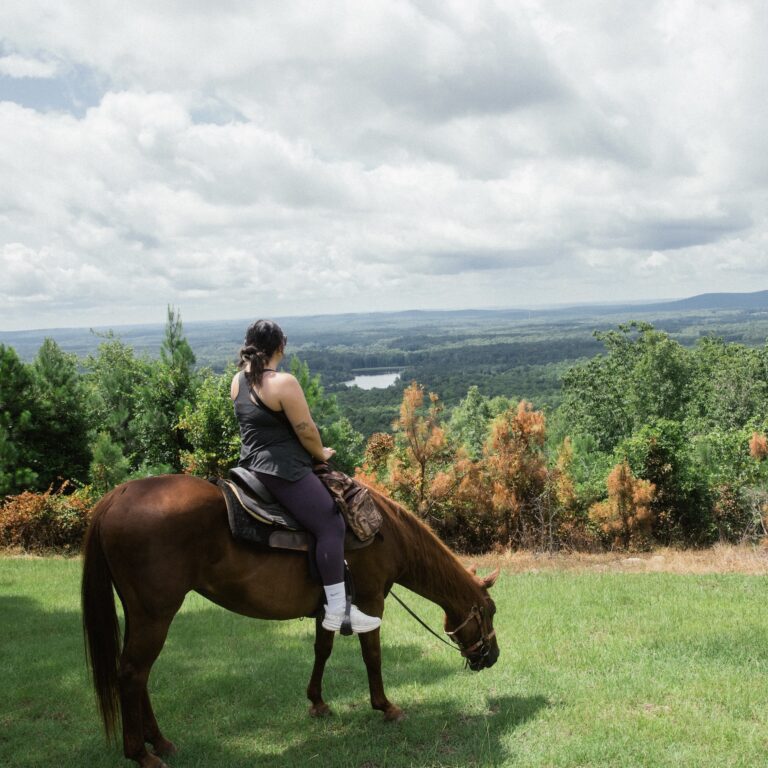 horseback_riding_outlook_woman
