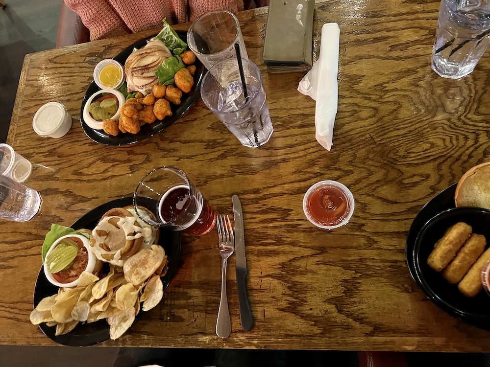iron_horse_bar_grill